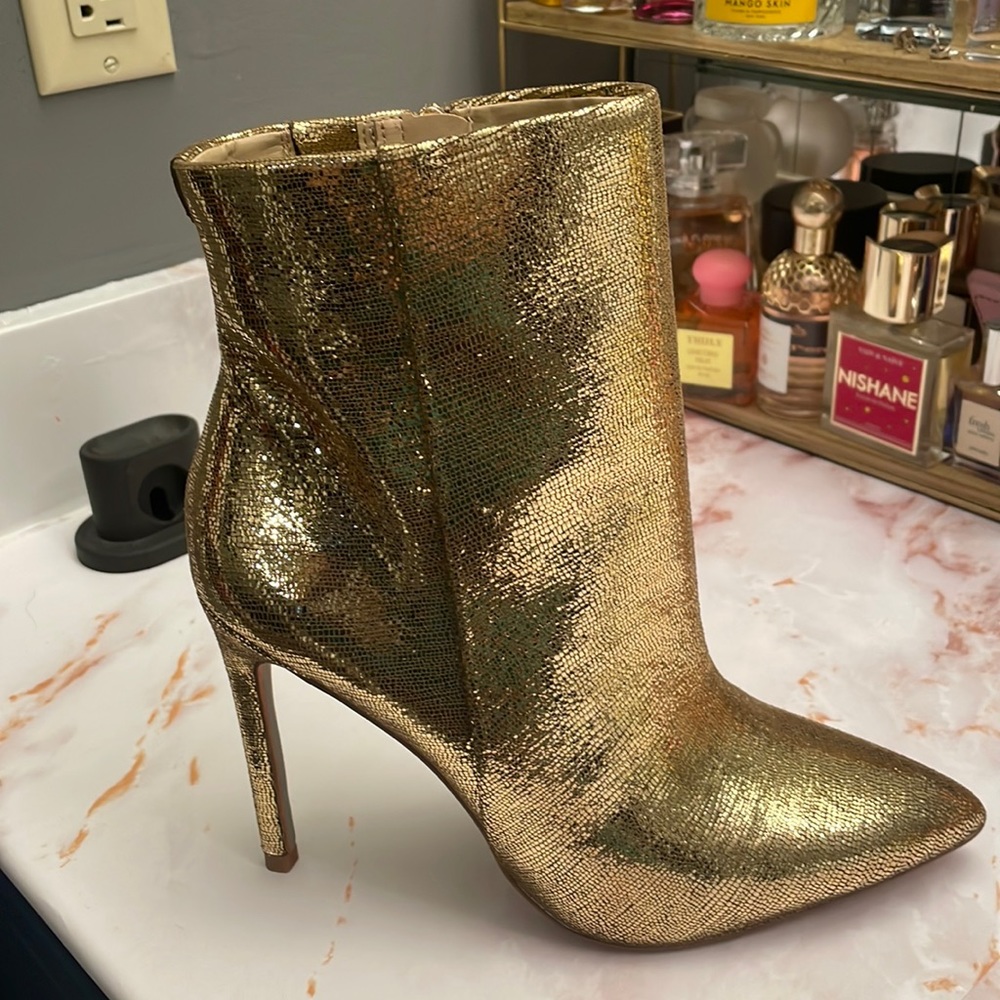 2022 Winter season Sam Edelman Gold booties